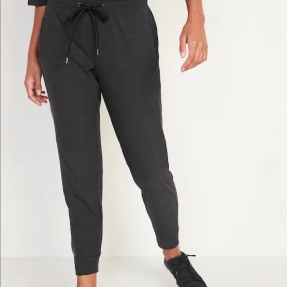 Old navy active joggers dark heather grey size small